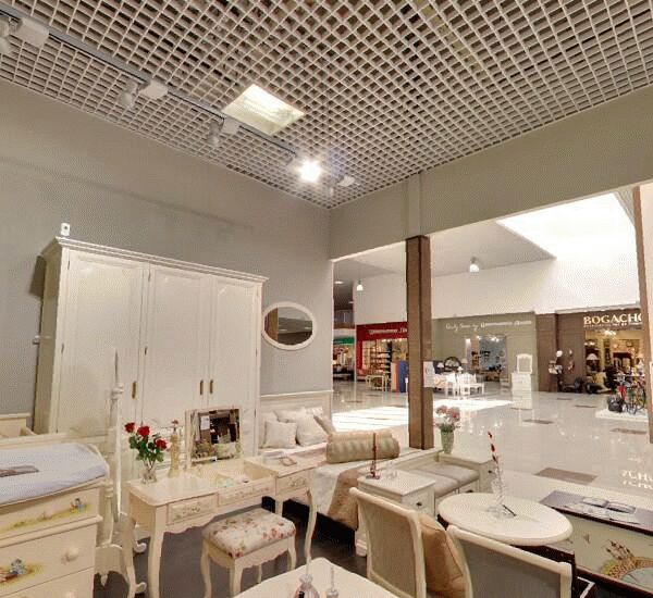 Банкомат ЮниКредита по адресу ул. Дзержинского, д. 100, торговый центр «Красная площадь»