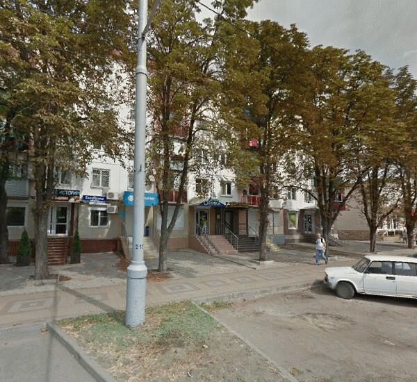 Банкомат Петрокоммерц банка по адресу ул. Ставропольская, д. 159/1, ресторан «Бургас»