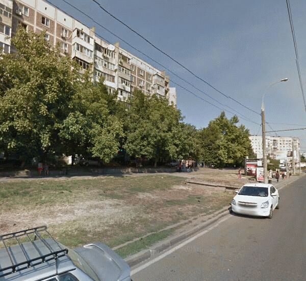 Банкомат банка Уралсиб по адресу ул. 40 лет Победы, д. 43, оф. банка (слева от входа)